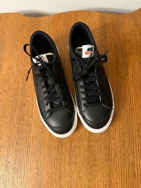 Nike Black Leather Low-Top Sneakers with White Sole